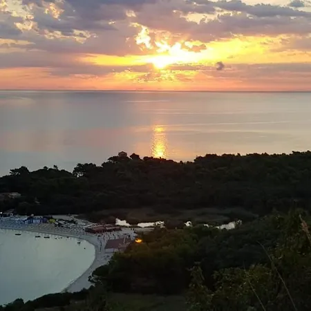 Bed and breakfast La Casa Sul Tetto, Room's & Glamping 3*