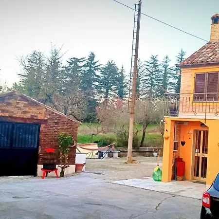 Bed and breakfast La Casa Sul Tetto, Room's & Glamping 3*