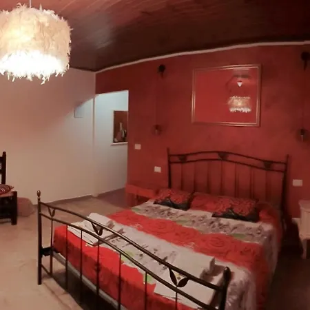 La Casa Sul Tetto, Room's & Glamping 3*