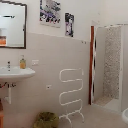 La Casa Sul Tetto, Room's & Glamping 雷卡纳蒂