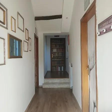 La Casa Sul Tetto, Room's & Glamping Panzió